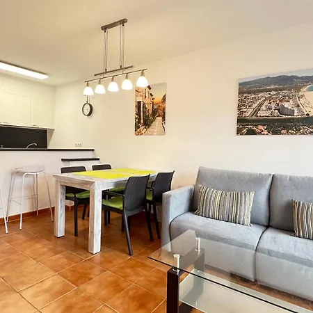 Con Piscina Y Terraza Cerca Del Mar *