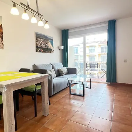 Apartment Con Piscina Y Terraza Cerca Del Mar *