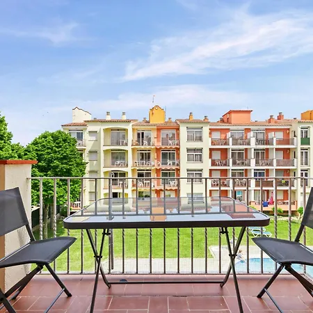 Apartment Con Piscina Y Terraza Cerca Del Mar Empuriabrava